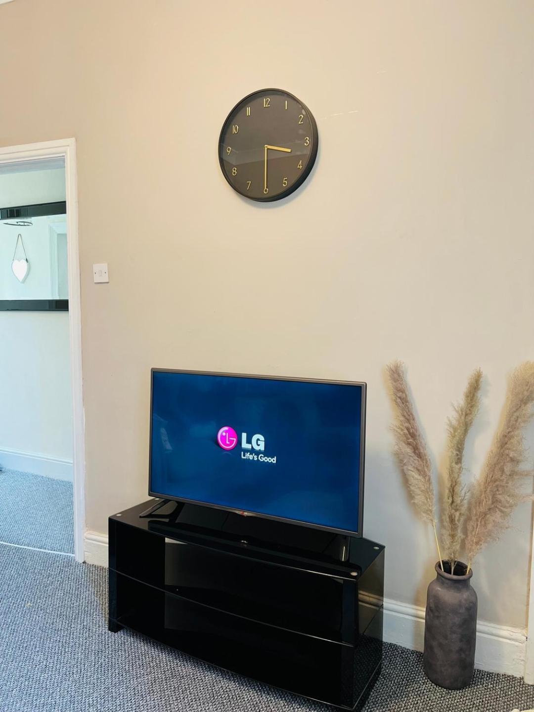 Haven: 4bd Stylish Comfort & Access Holiday home Liverpool