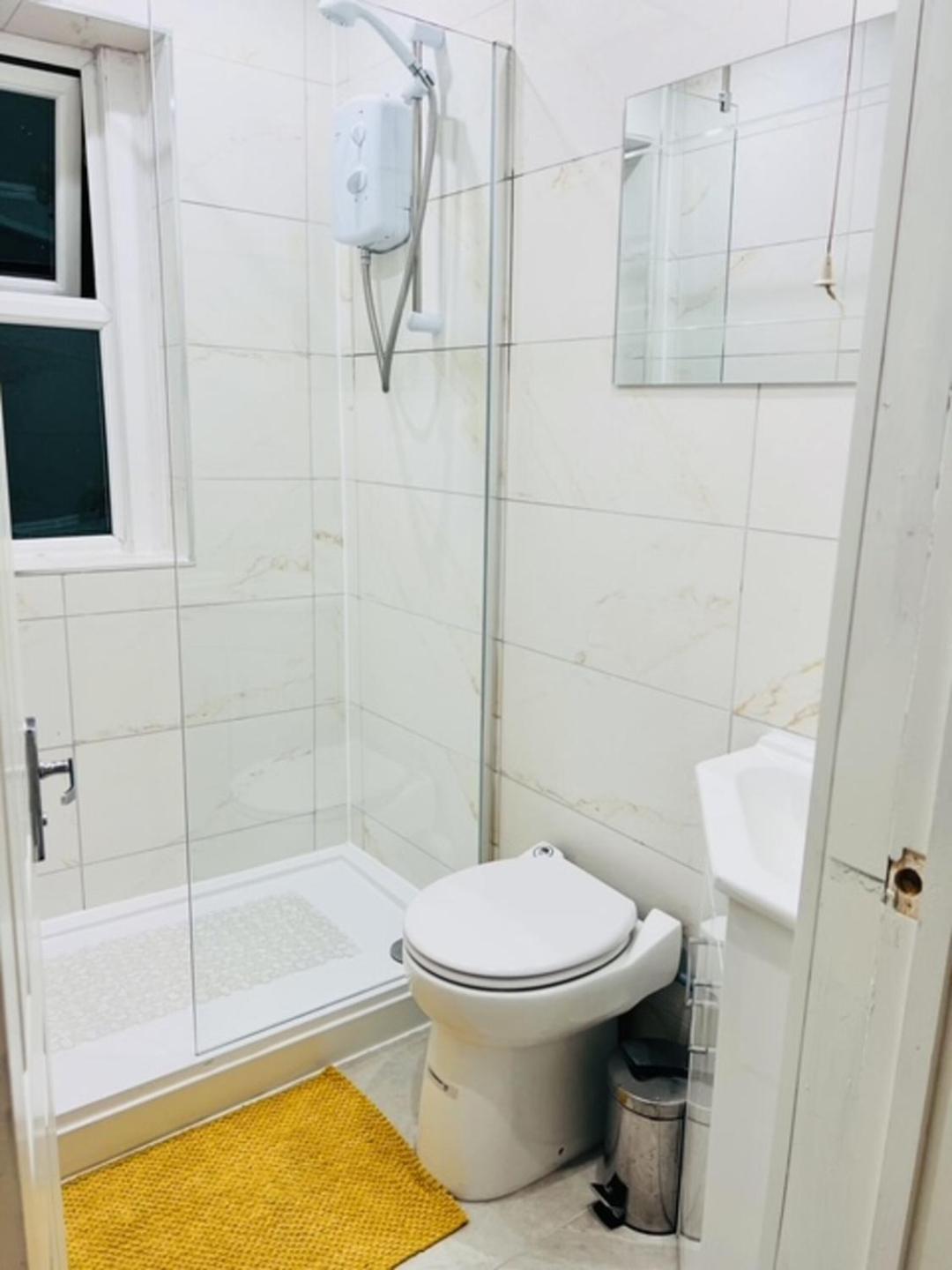 Holiday home Haven: 4bd Stylish Comfort & Access Liverpool