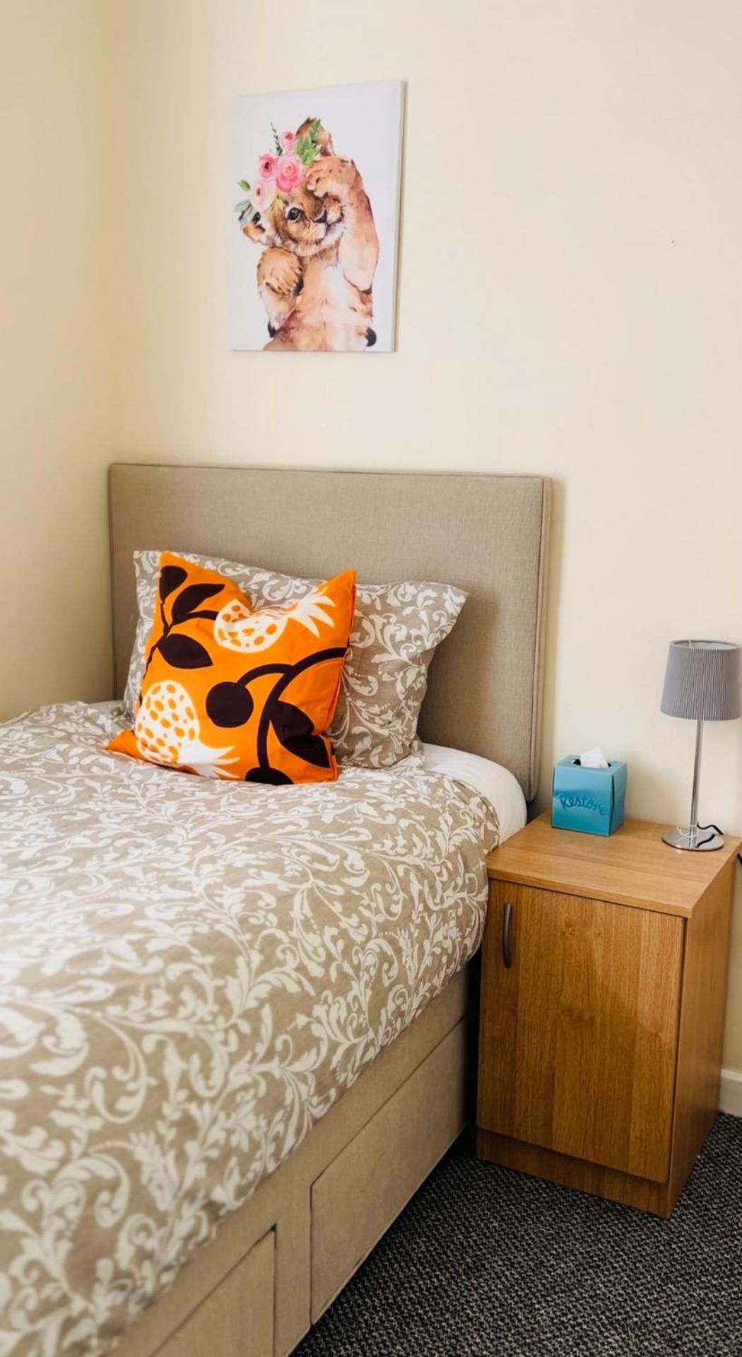 Holiday home Haven: 4bd Stylish Comfort & Access *