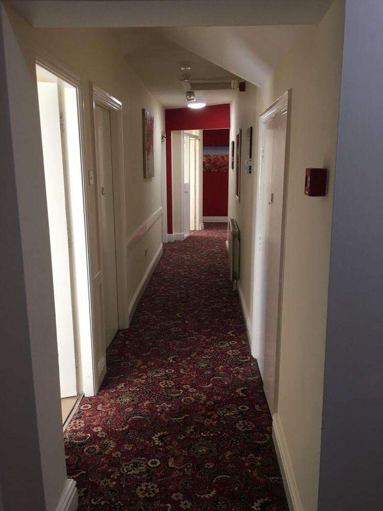 Guest house Castle 86-88 Sheil Rd L6 3af 3*