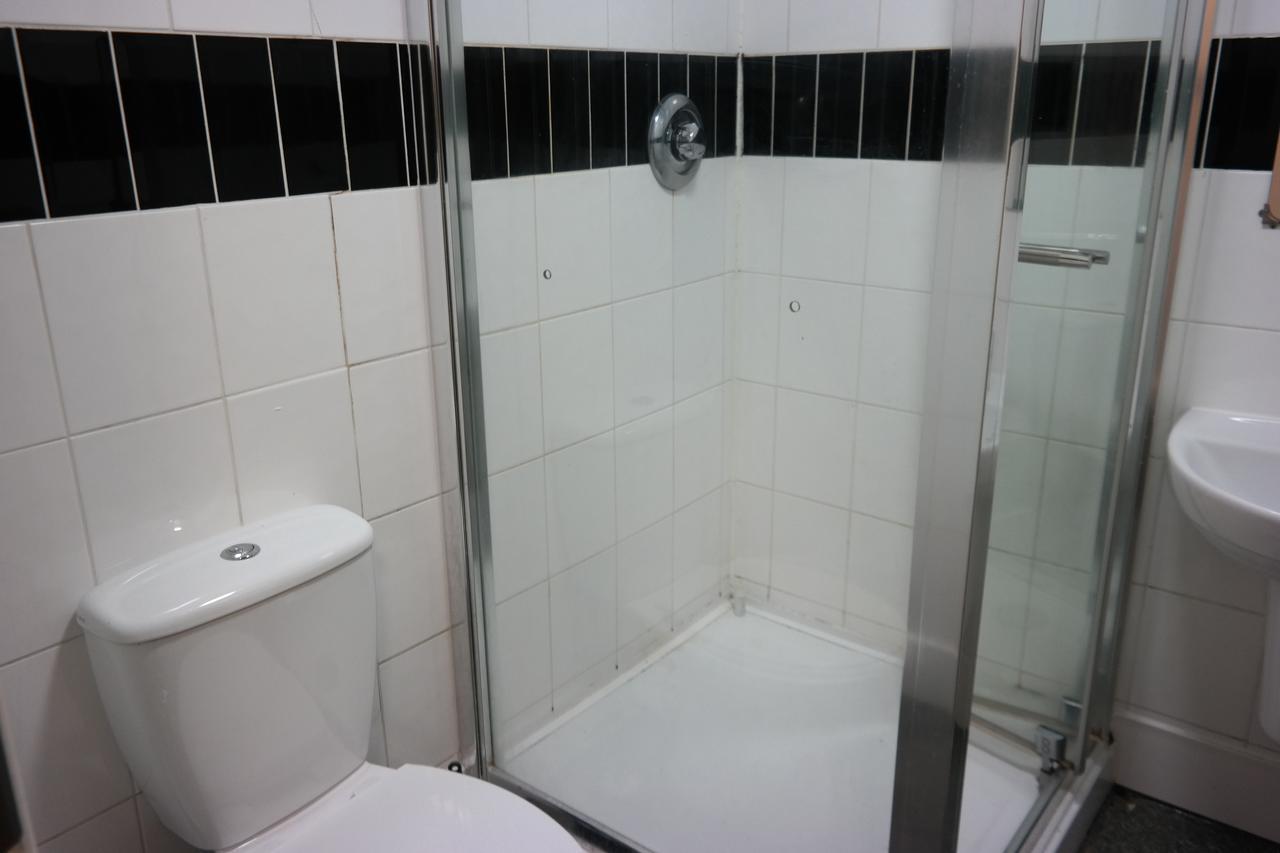Arena House Hostel *