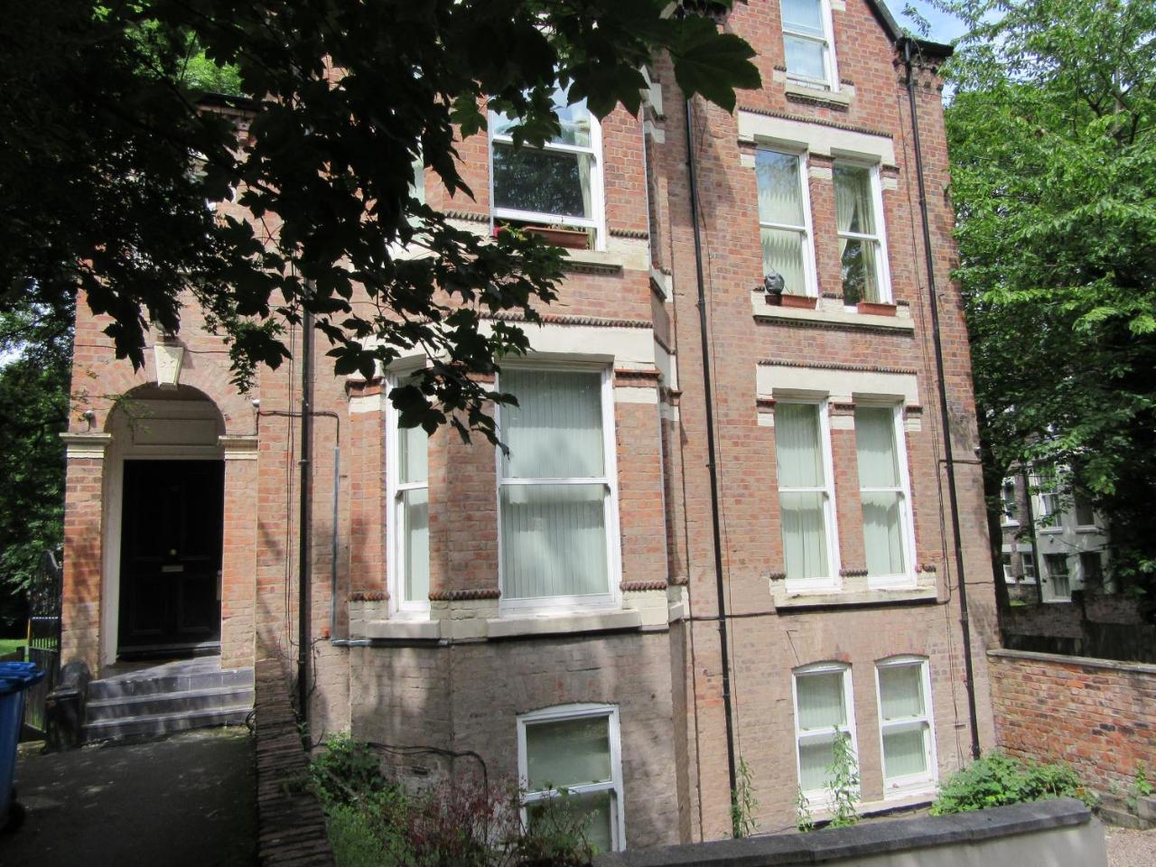 No 3 - Large 1 Bed Near Sefton Park And Lark Lane Apartment