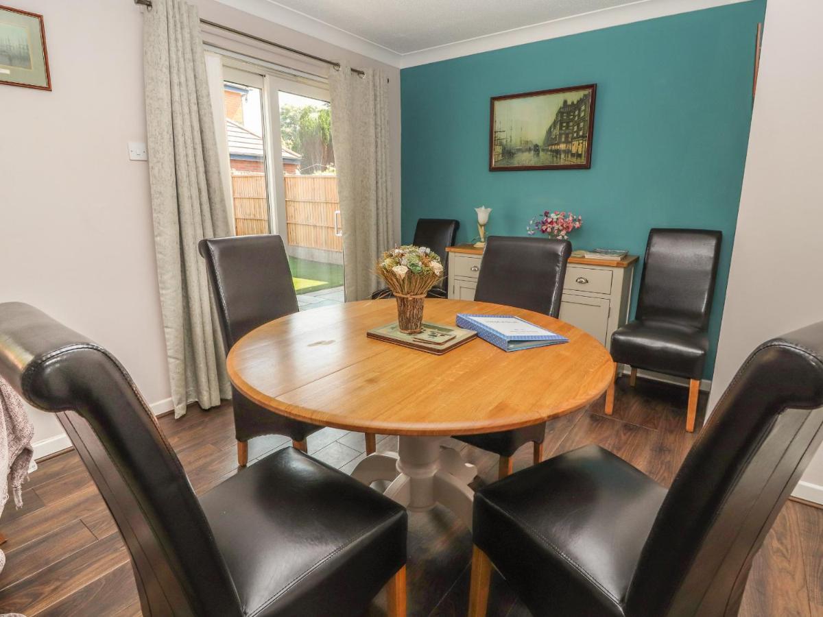 Holiday home 6 Navigation Wharf *