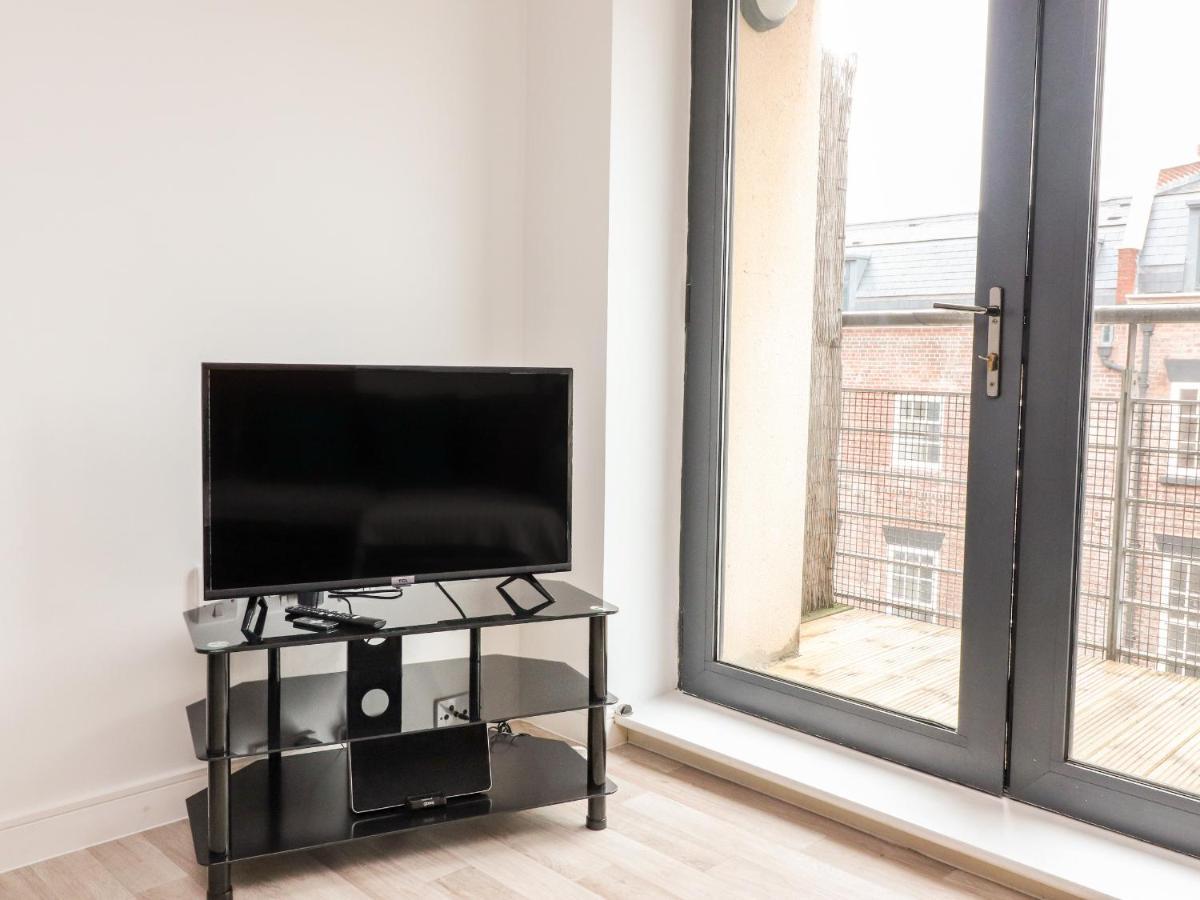 32 Apartment