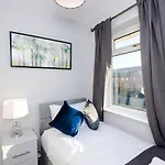 Damwood House