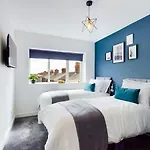 Large, Stylish Maisonette In Liverpool, Opposite Sefton Park