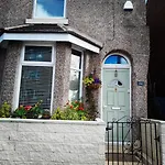Sunny Double Room Close To City Centre
