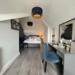 Room 4