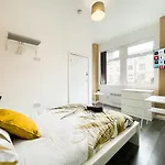 Beautiful Escape In The Heart Of City