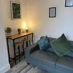 Huge 7 Bed Home For Groups