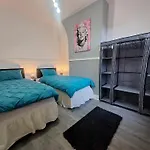 Family House Sleeps 10