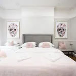 Rodney St Georgian Townhouse Apartmemt