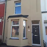 Family House Sleeps 10