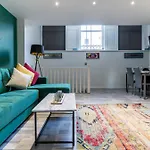 Hackins Hey Stylish Central Duplex - Quiet & Convenient