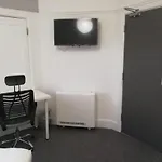 Green Lodge-Room-21
