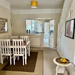 Charming Sefton Park Escape, Pet-Friendly