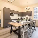71 Townhouse By Elite