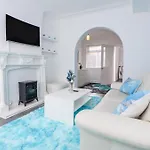28 Empress Road