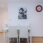 3 Bed-Sleeps 5-Garden-Parking