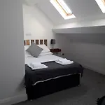 Molyneux Apartments
