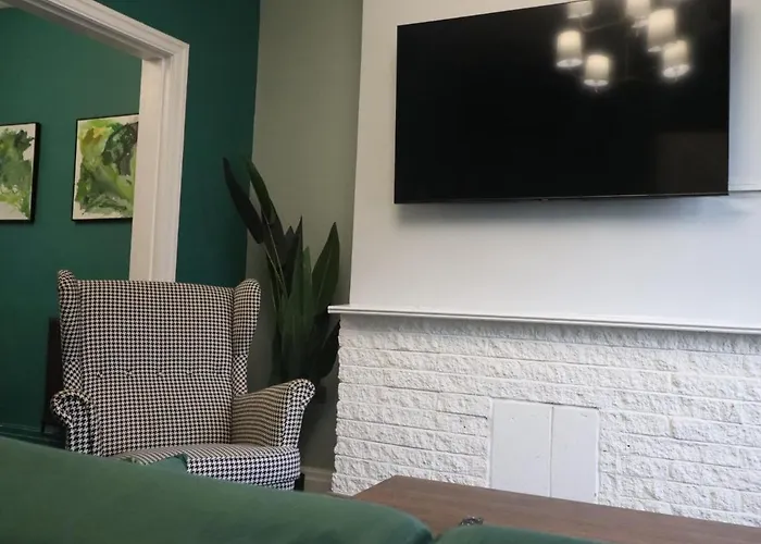 Cosy Home Near Hospital & City Centre