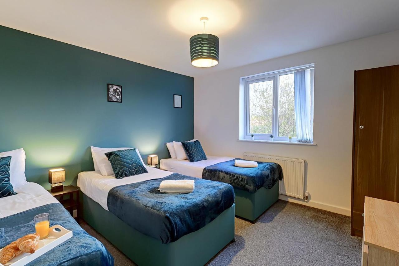 Apartment Air Host And - Young House One - 2 Bedroom Sleeps 5