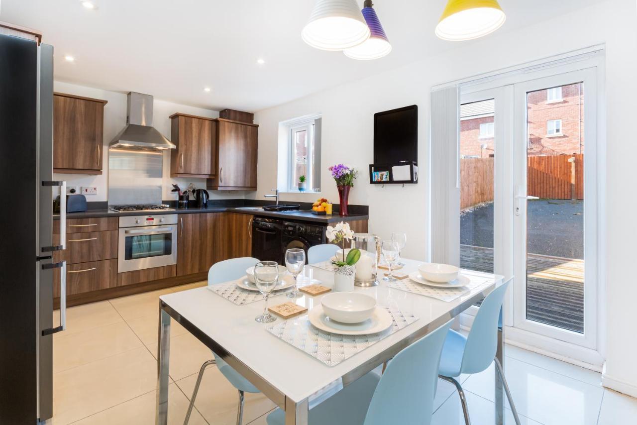 Spacious Contractor House For Large Groups - Private Parking By Short * Liverpool