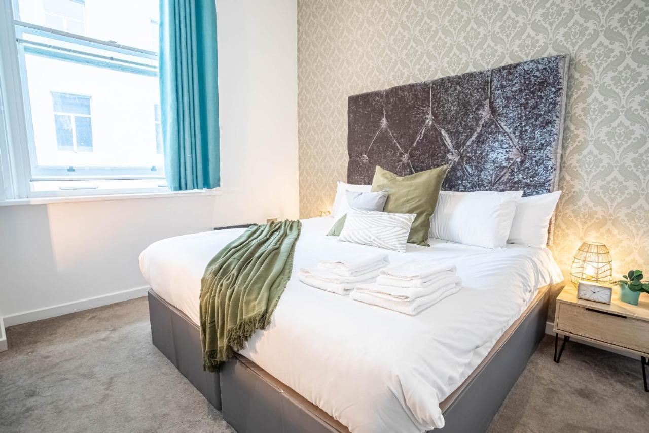 Apartment Luxe Near Albert Docks - 3 Graces - One - Business, Contract & Corporate Ready Liverpool