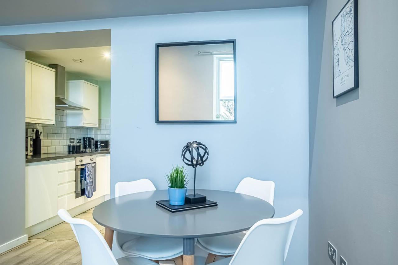 Apartment Luxe Near Albert Docks - 3 Graces - One - Business, Contract & Corporate Ready