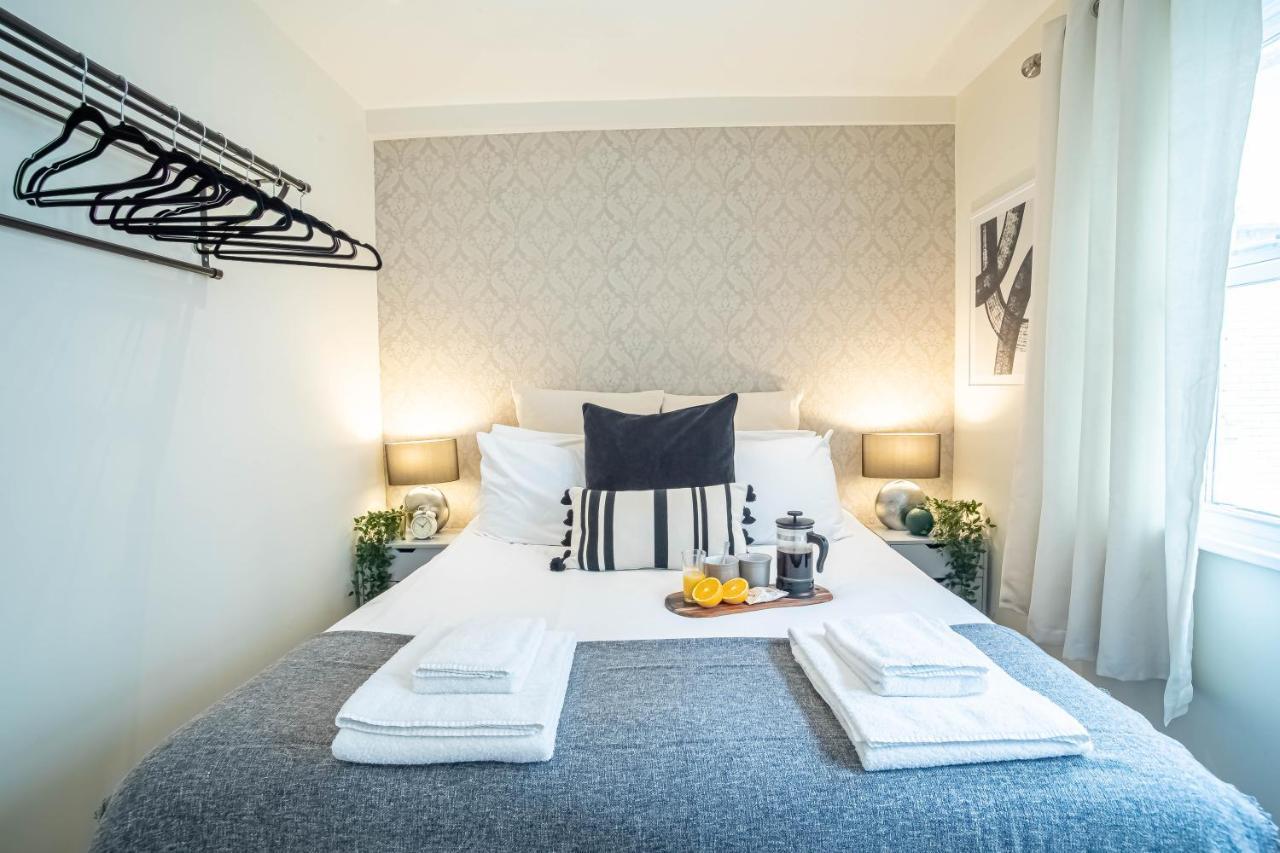 Luxe Near Albert Docks - 3 Graces - One - Business, Contract & Corporate Ready Apartment Liverpool