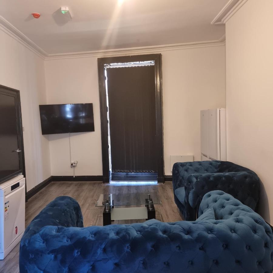 Beautiful 11-bed House In Holiday home *