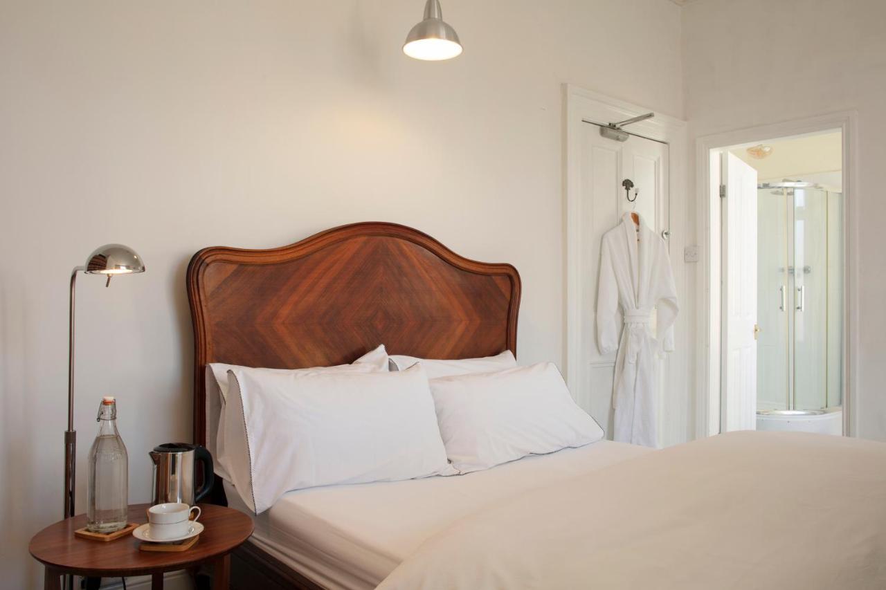 Square Tree House Bed & Breakfast Liverpool