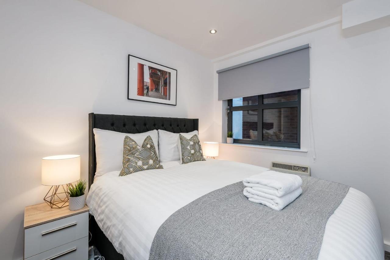 Apartment Host - 2-bedroom L1 - Sleeps 8! Liverpool
