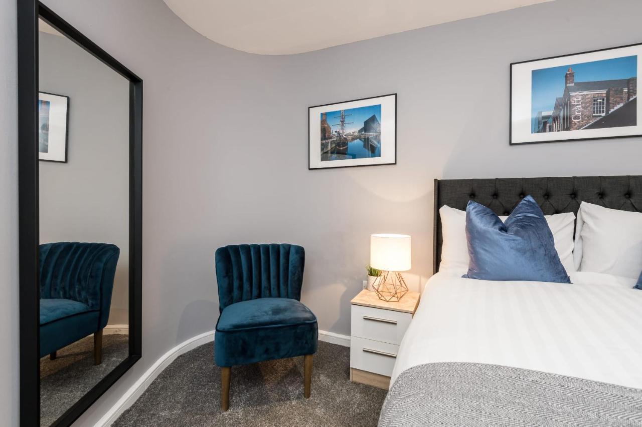 Host - 2-bedroom L1 - Sleeps 8! Apartment Liverpool