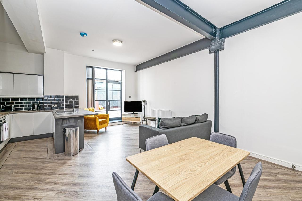 Walton Building Apartment *
