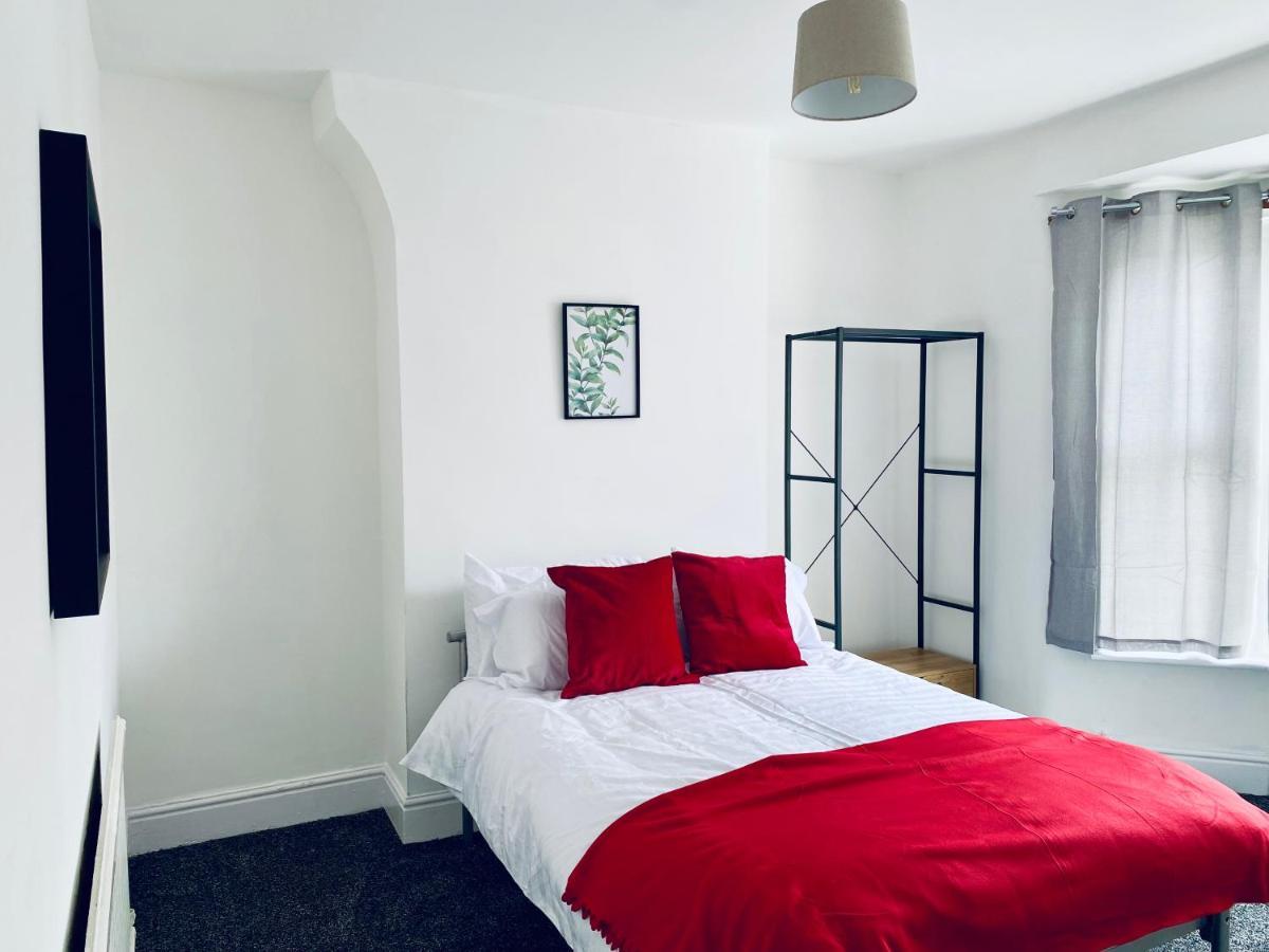 3 Bed Anfield House Close To Lfc Holiday home Liverpool