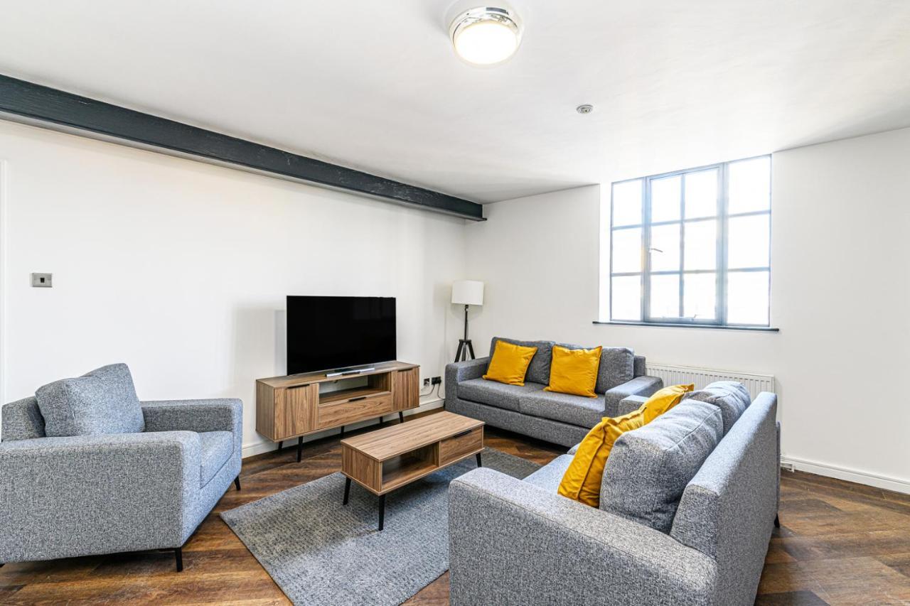 Walton Building Apartment *