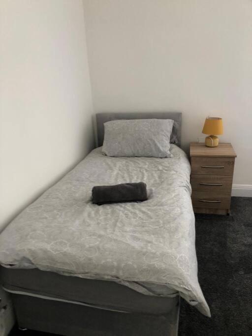 Holiday home Modern 2 Bed Sleep 5 Close To Anfield Stadium *