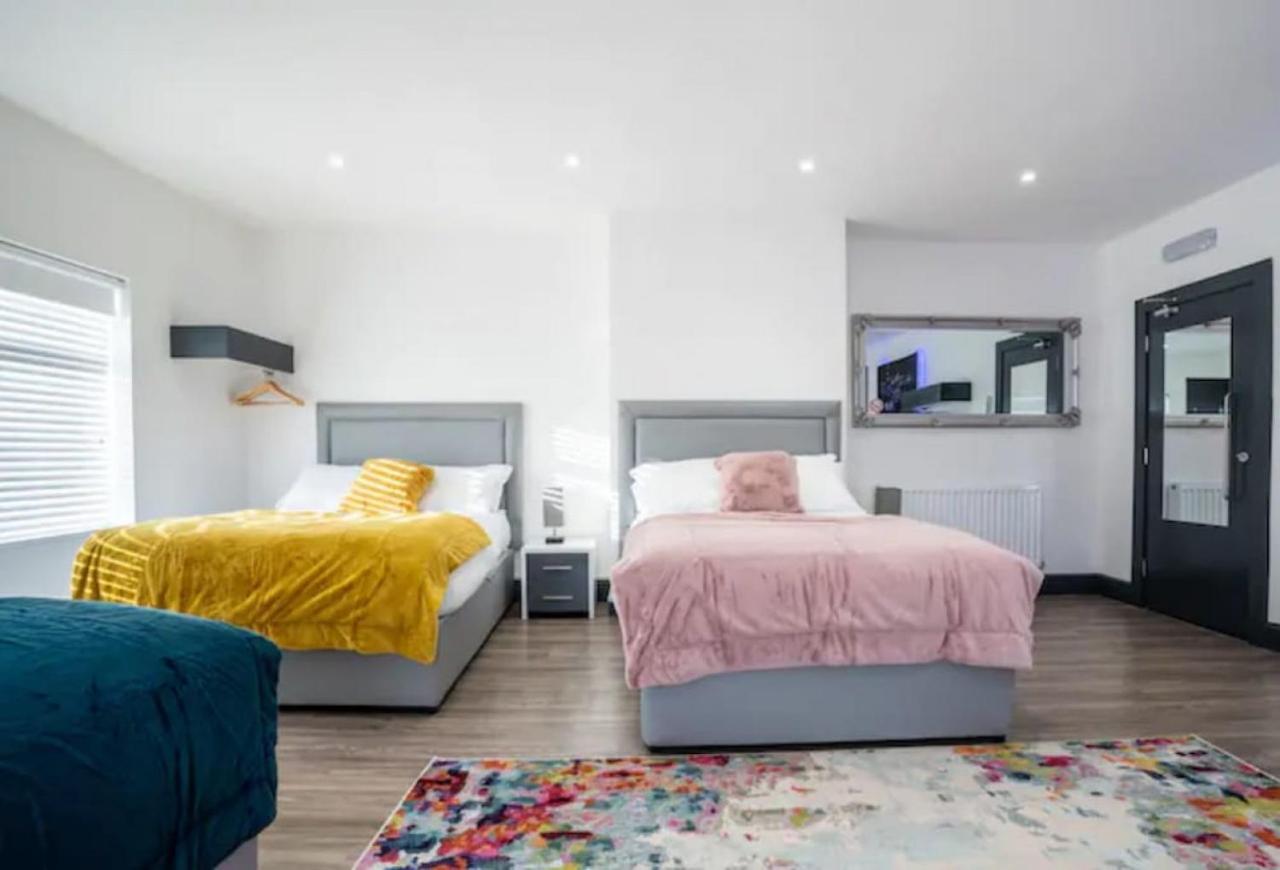 Host - Picton Party Ultimate Party Pad Holiday home