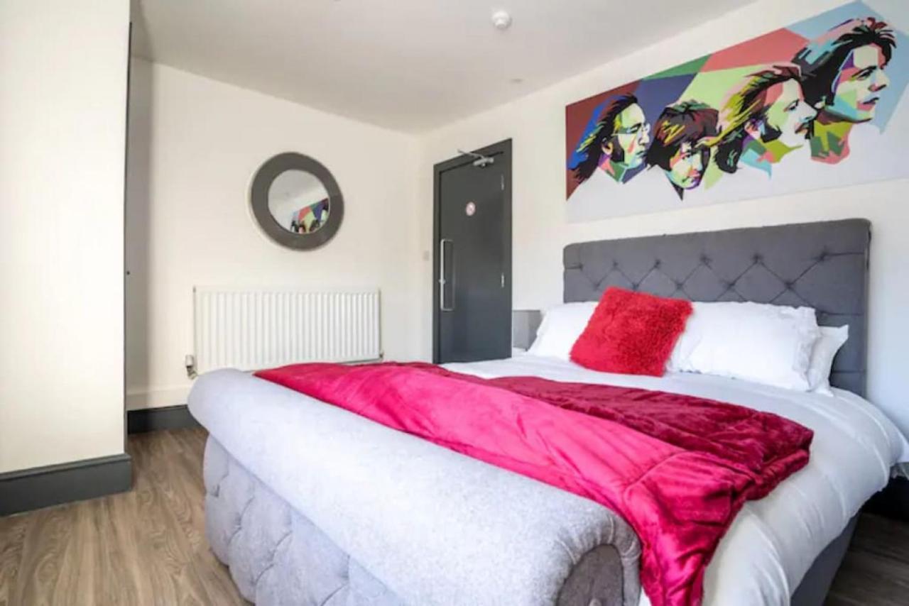 Host - Picton Party Ultimate Party Pad Holiday home *