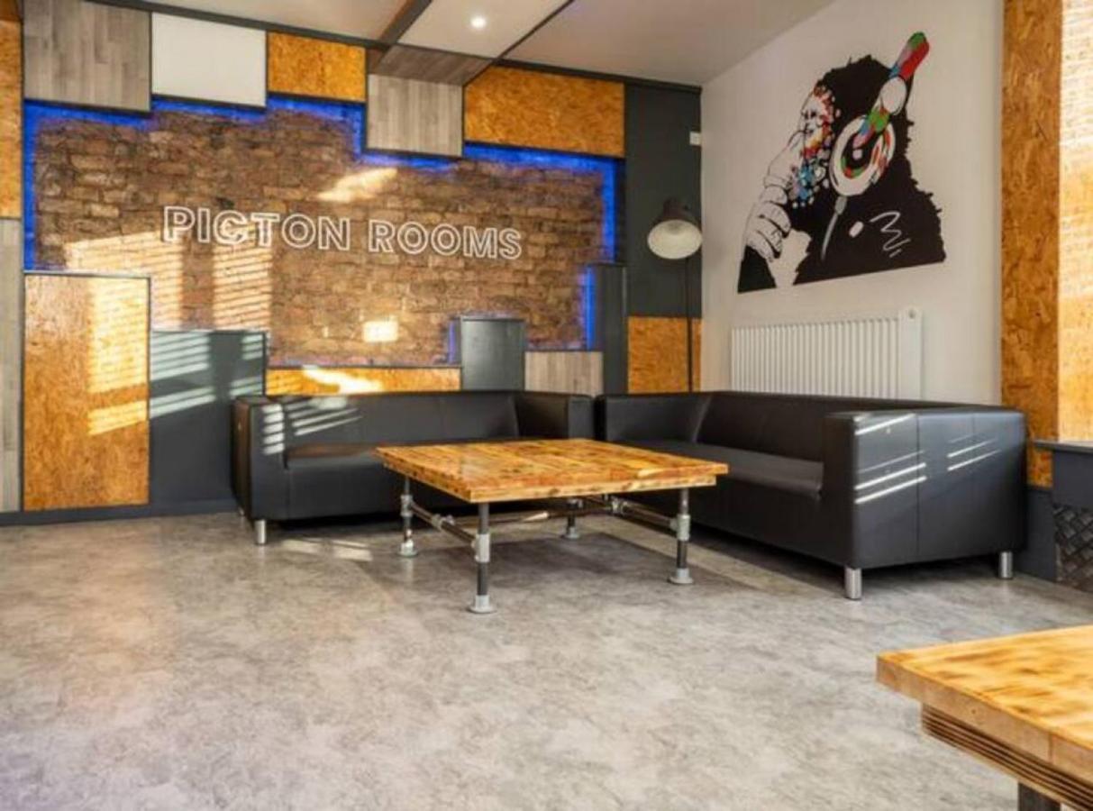 Holiday home Host - Picton Party Ultimate Party Pad Liverpool
