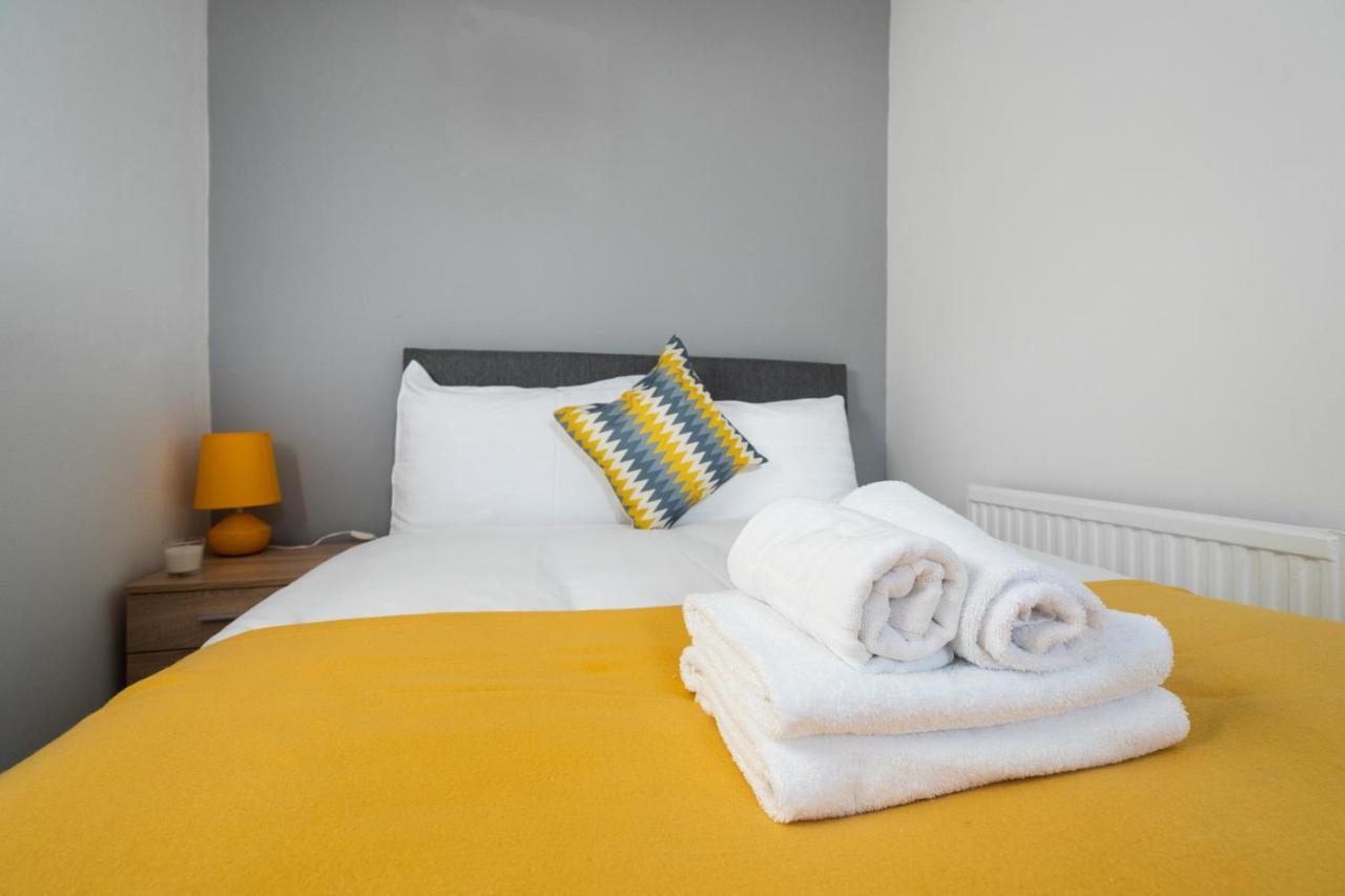 Huge 7 Bed For Groups Apartment Liverpool