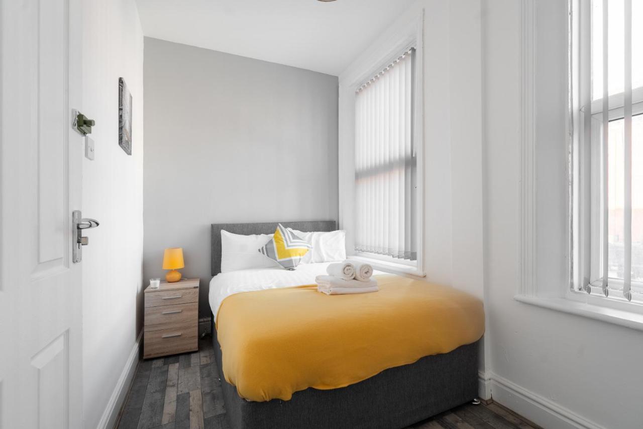 Huge 7 Bed For Groups Apartment *