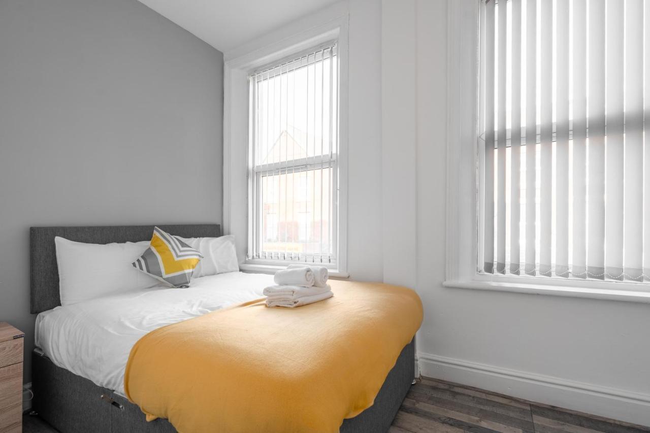 Huge 7 Bed For Groups Apartment *