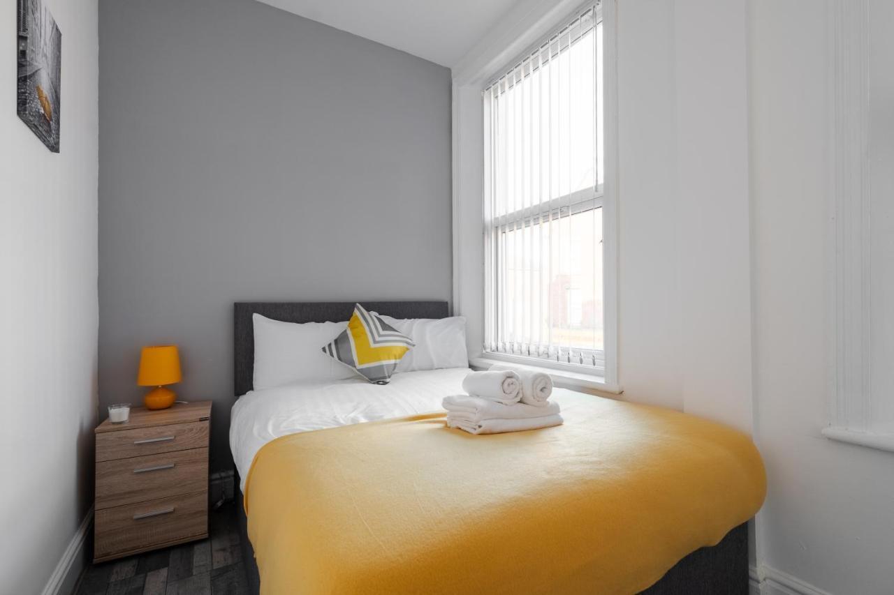 Huge 7 Bed For Groups Apartment