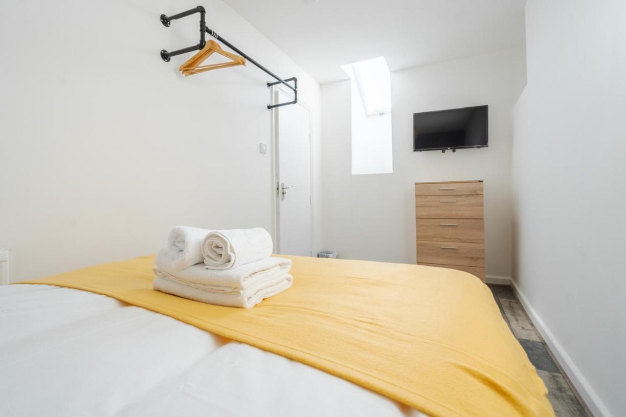 Huge 7 Bed For Groups Apartment *