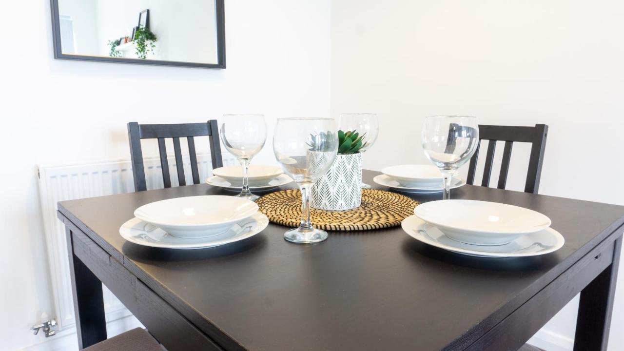 Air Host And - New Build With Parking Minutes From Lfc Ref31 * Liverpool