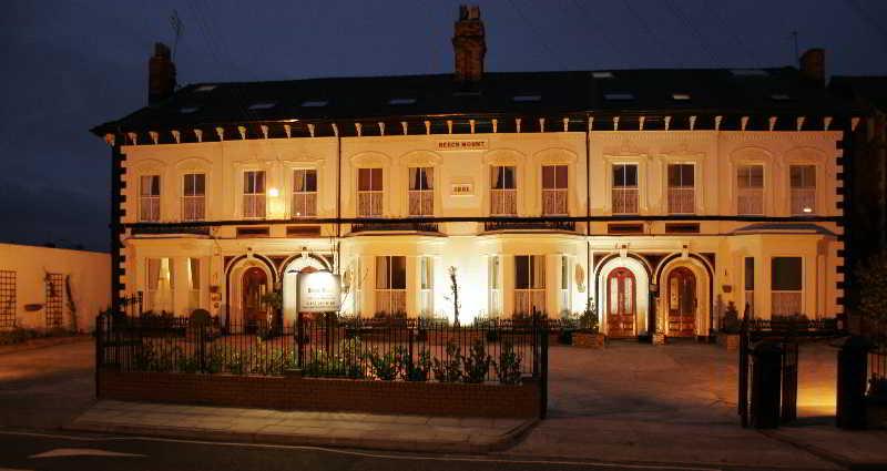 Beech Mount - Free Parking Hotel