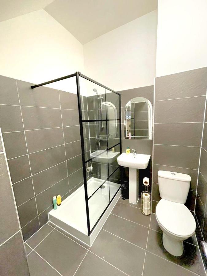 *new* Grant 7 Bed House Steps Away From Stadium * Liverpool