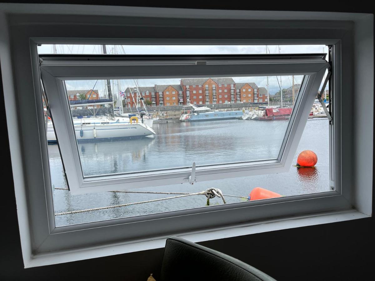 Holiday home Super Size Static Duplex Barge 3 Double Bedrooms 3 Triple Bedrooms With Modern En-suites *